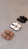 Aprila Slides Peanut