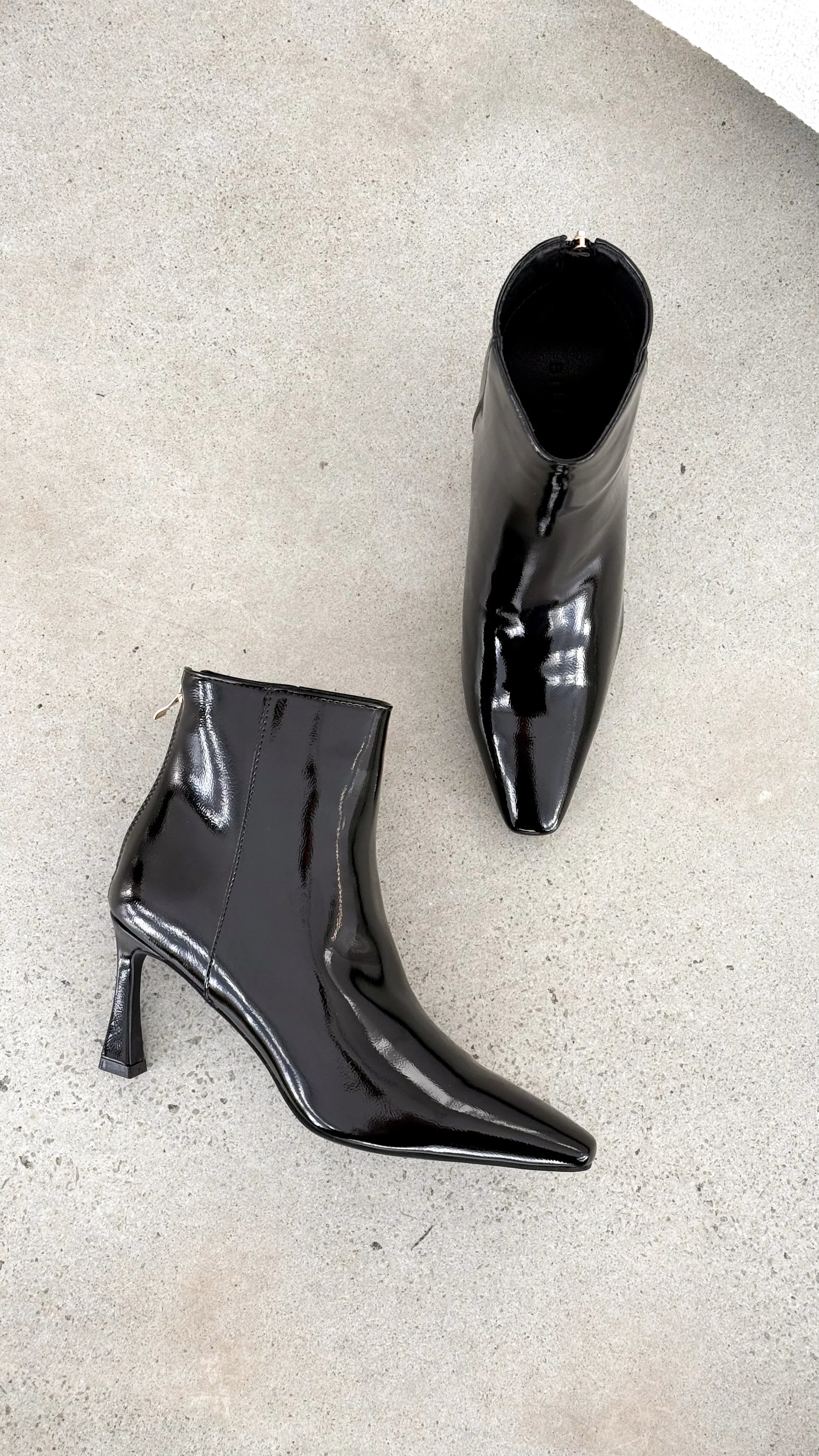 Scotty Boots Black Crinkle Patent