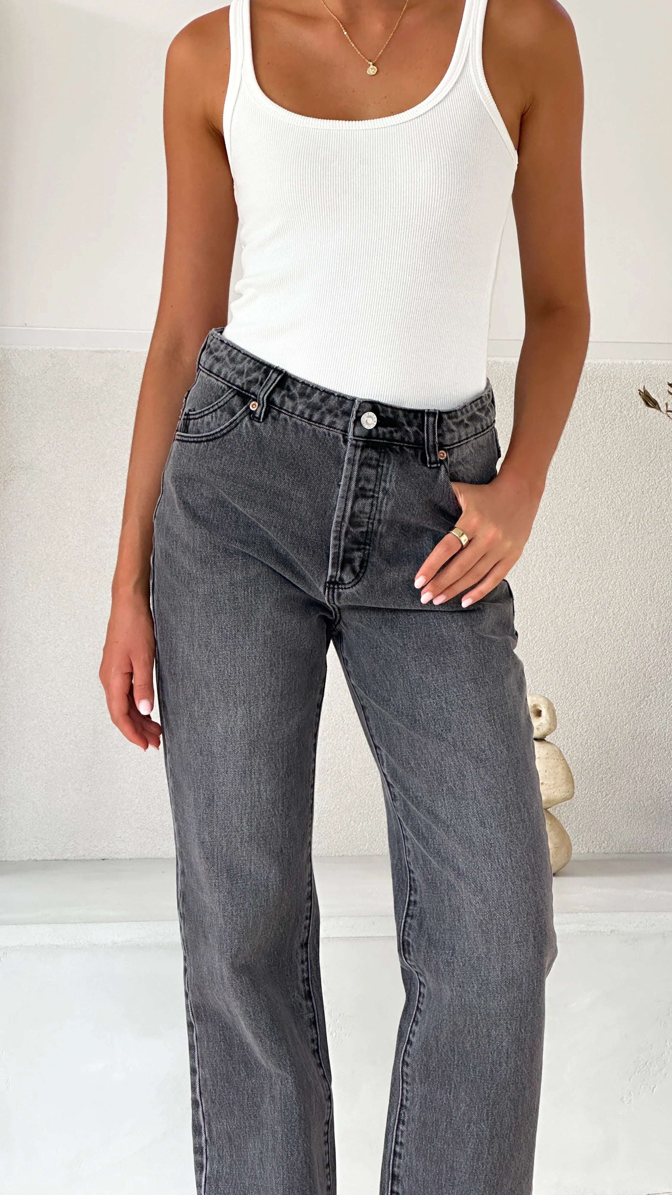 Rollas 90s Relaxed Jean Vintage Black Worn Black