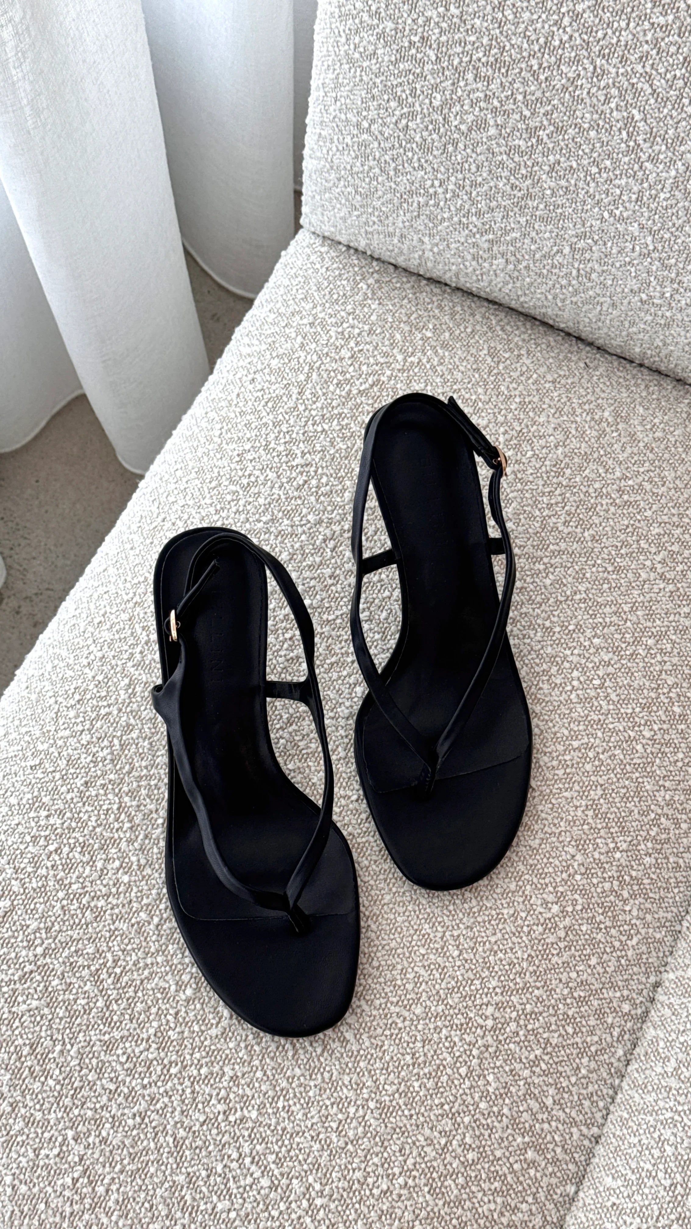 Novae Heel Black
