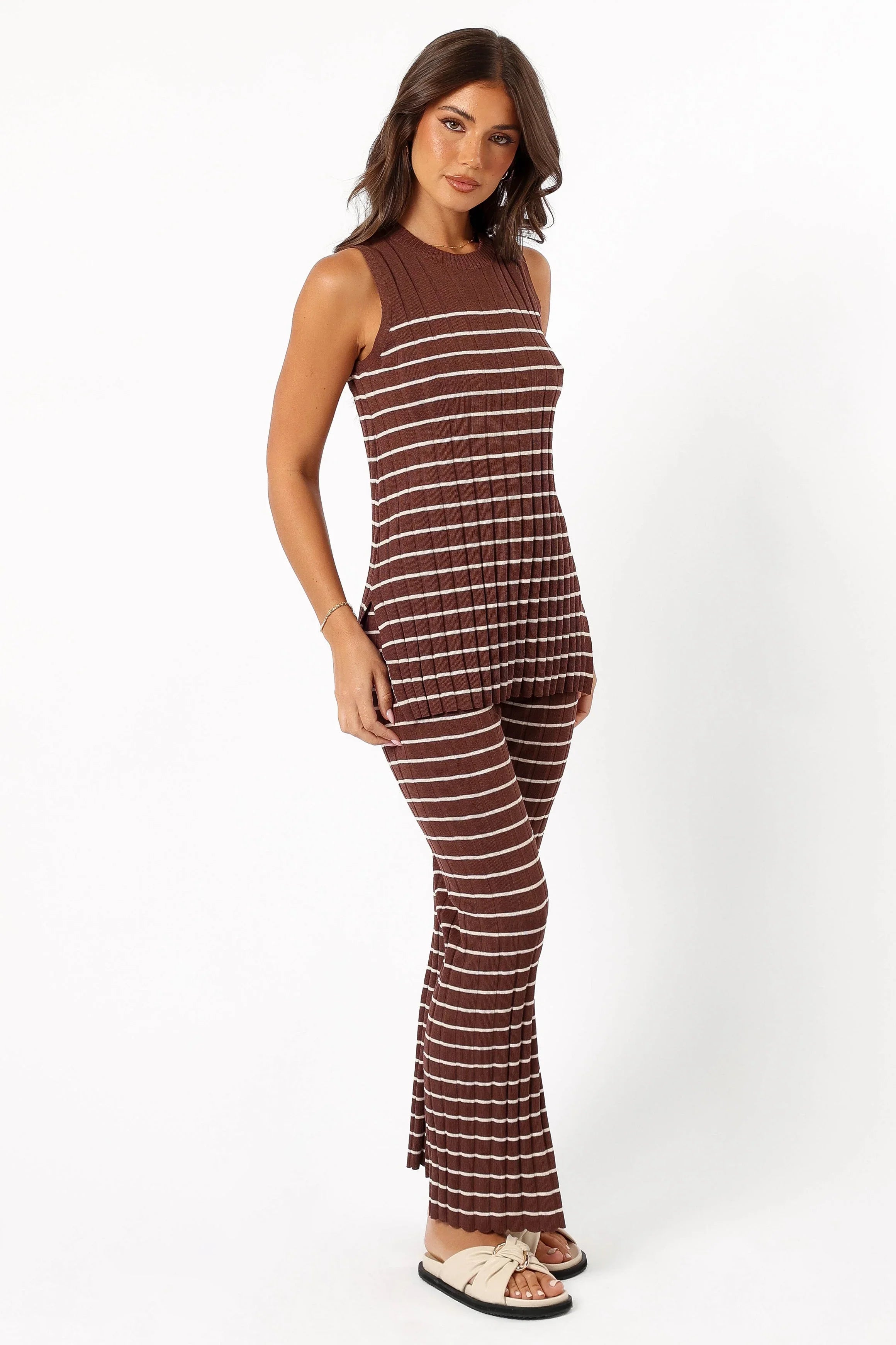 Saralynn Knitted Set Brown Beige