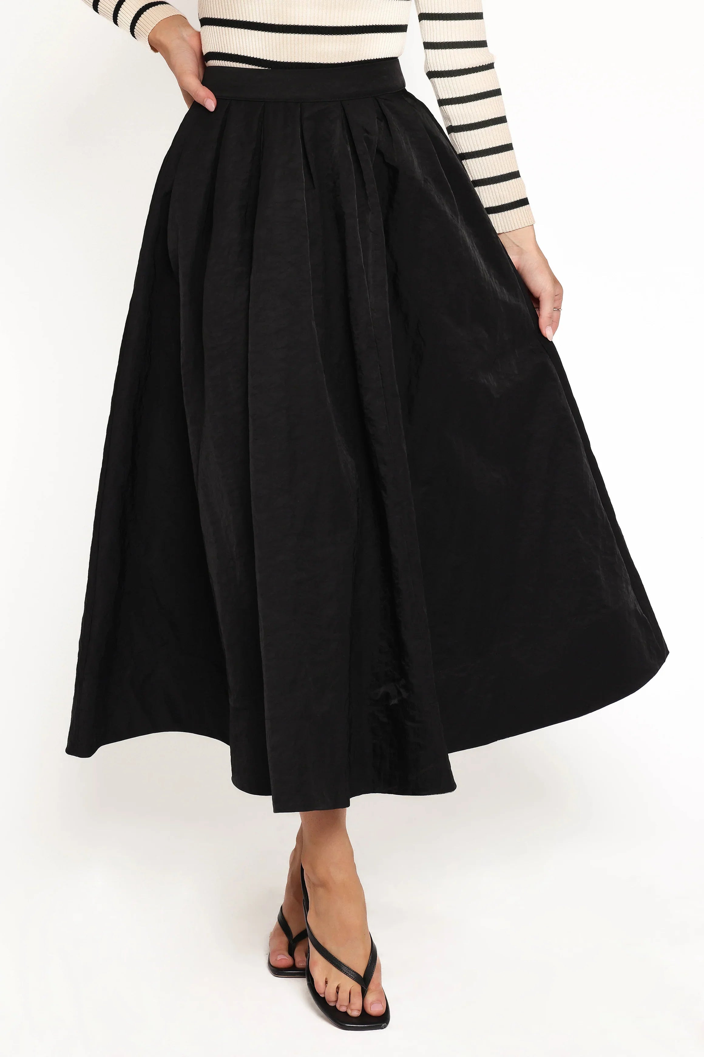 Yuki Circle Skirt Black