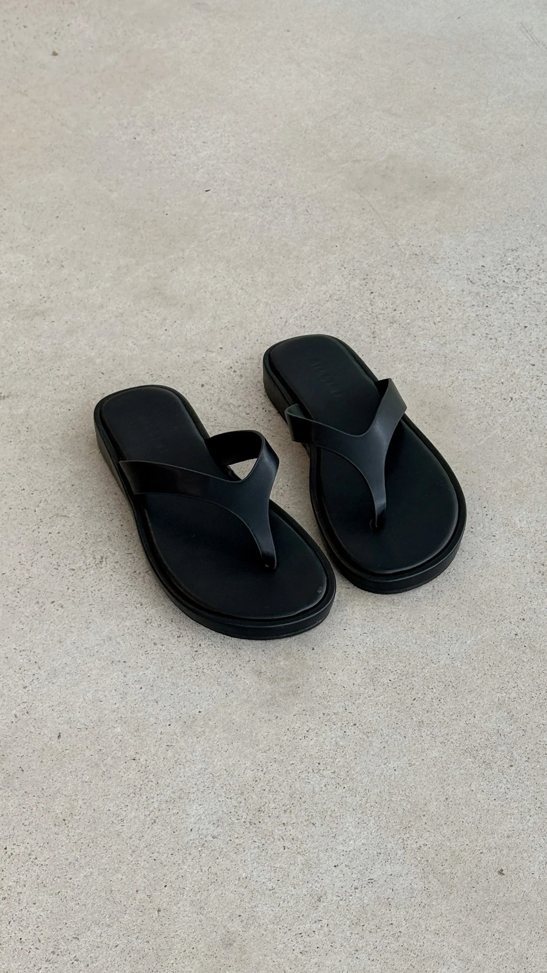 Orianna Slide Black