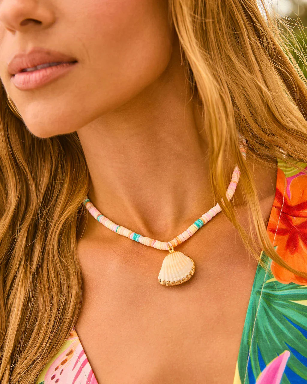 Elvina Beaded Seashell Pendant Necklace