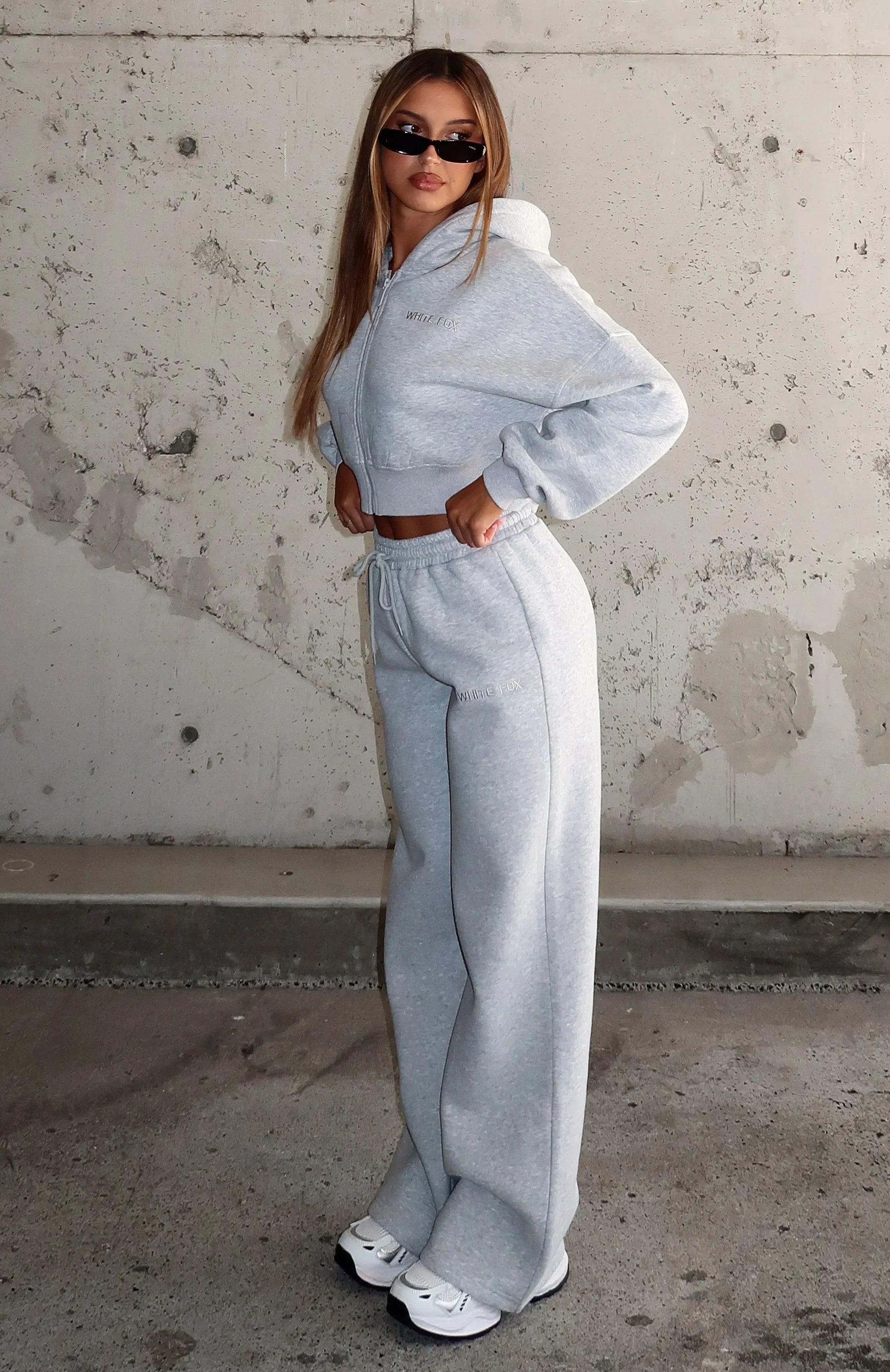Stay Lifted Wide Leg Sweatpants Dark Grey Marle