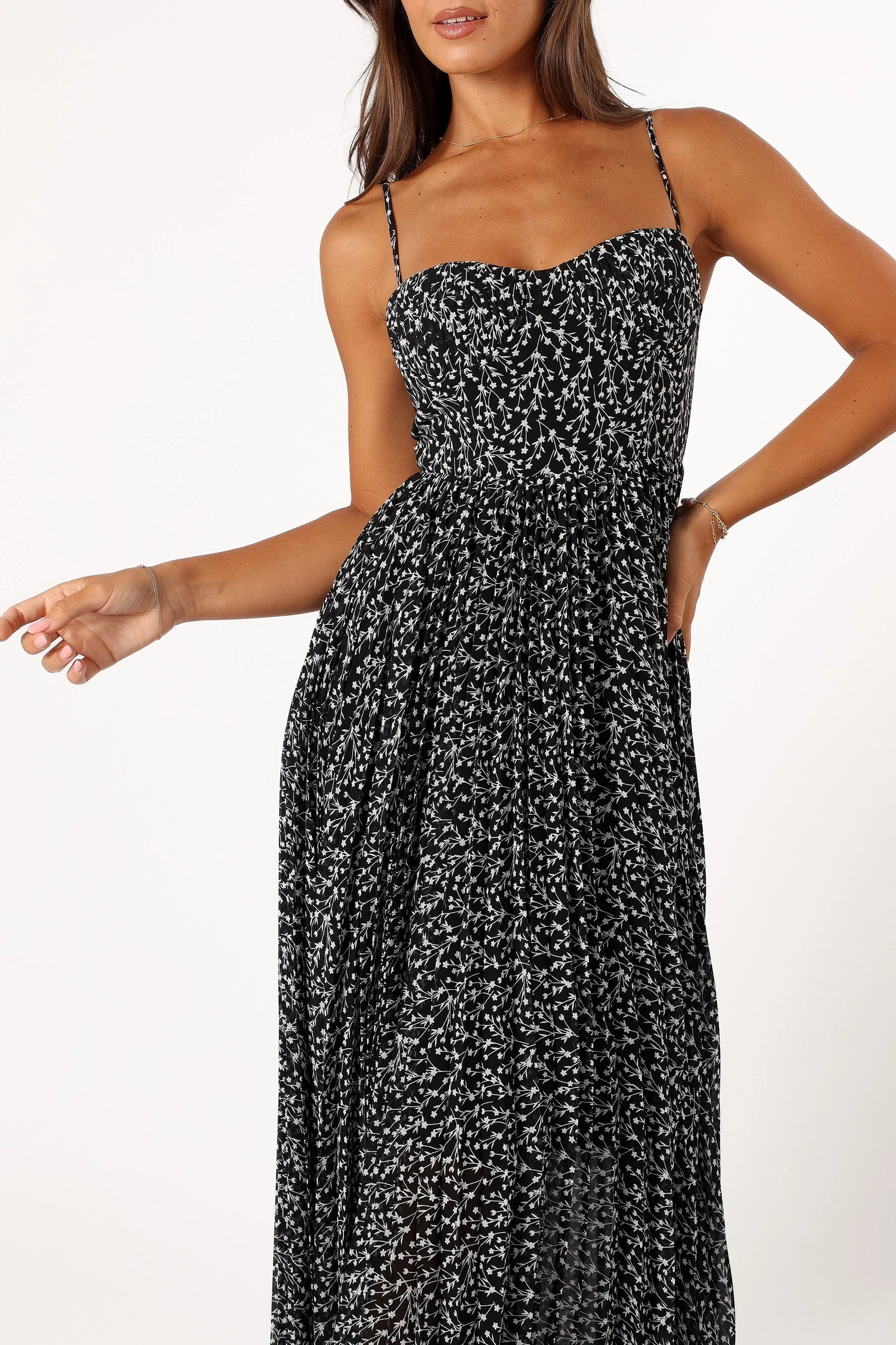 Achanti Pleated Maxi Dress Black Floral