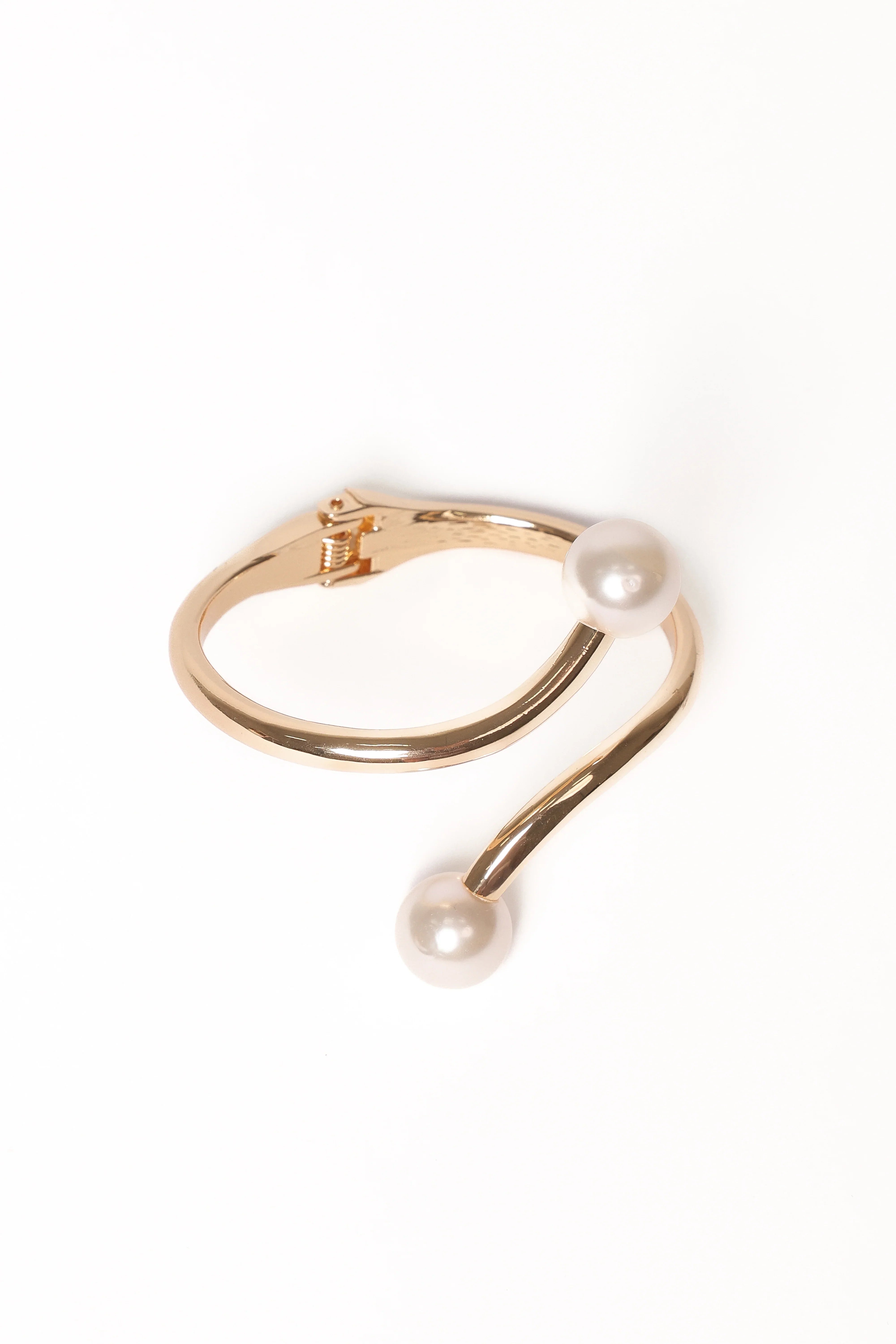 Petra Cuff Gold Pearl