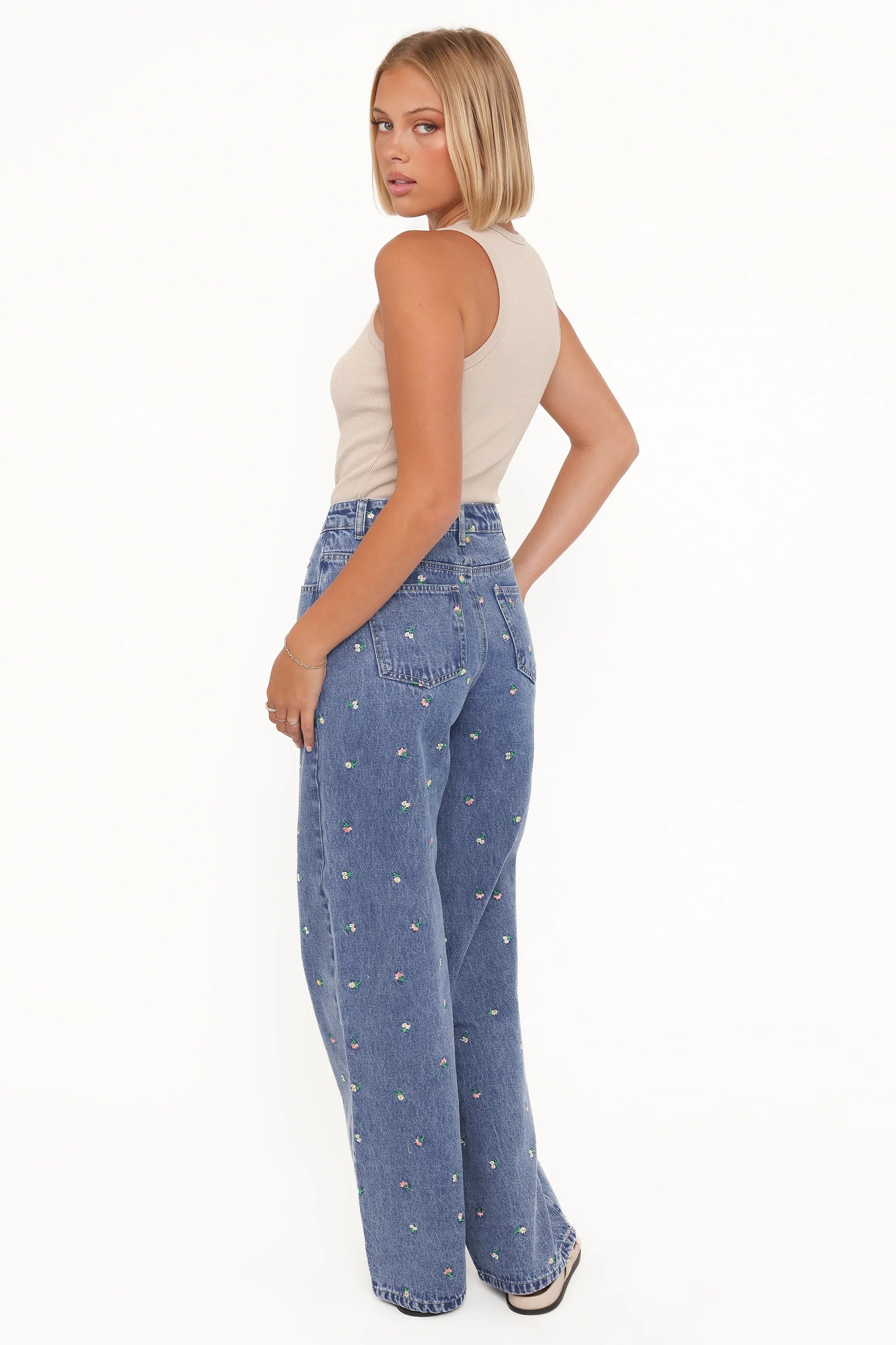 Kendall Straight Leg Jeans Embroidery Medium Wash