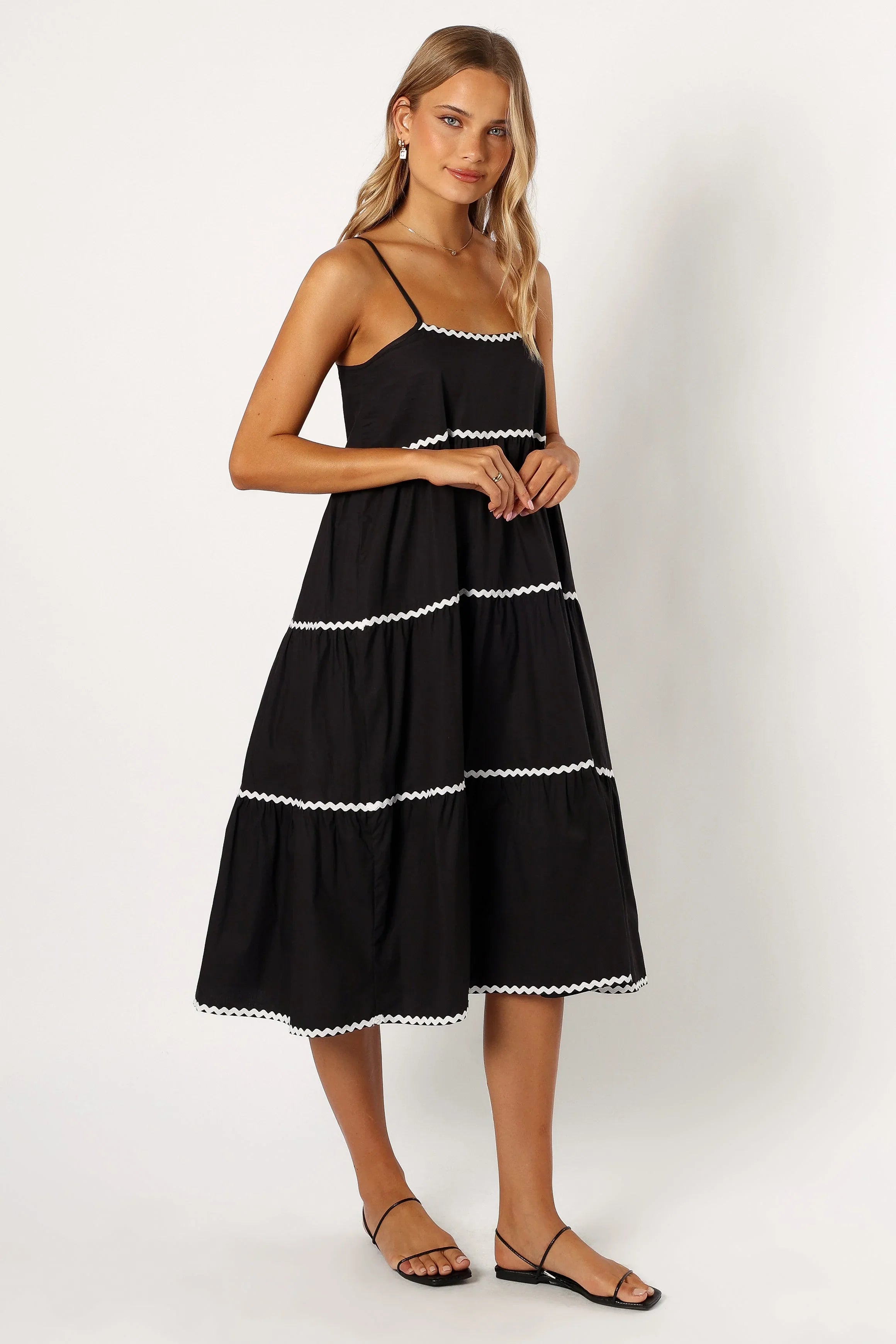 Loella Tiered Midi Dress Black